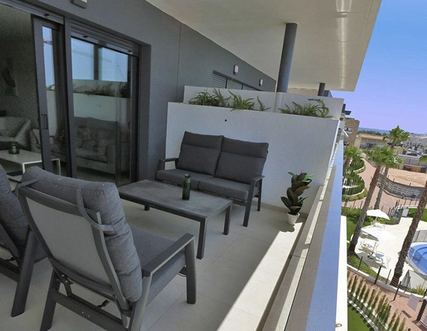 3 dormitorios con balcón